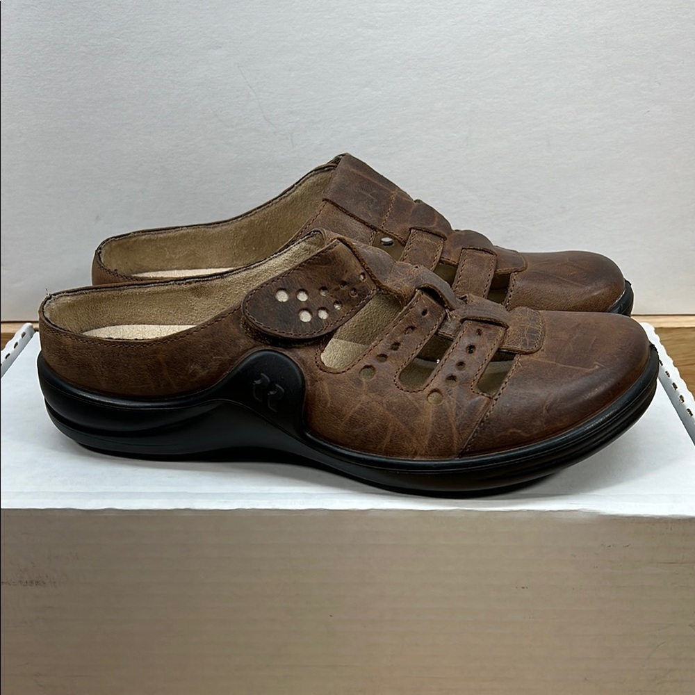 NEW Romika 37, 6-6.5‎  Brown Leather Casual Shoes